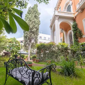 https://hotel-garden.it-romehotels.com